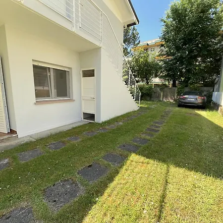 Apartamento With Garden